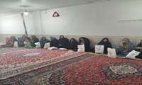 توزیع پیاز زعفران بین فراگیران شرکت کننده در دوره مهارتی کشت زعفران در شهرستان شهرکرد 