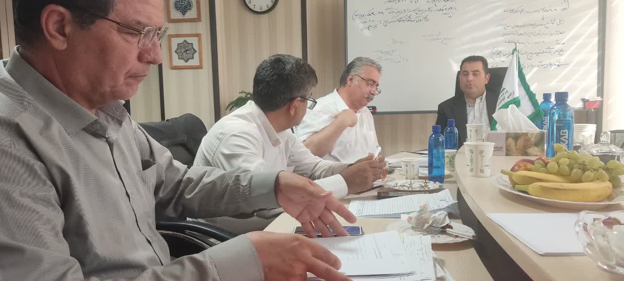 بررسی و تعیین تکلیف طرح‌های بانک زمین در چهارمحال و بختیاری با حضور مدیرعامل جدید