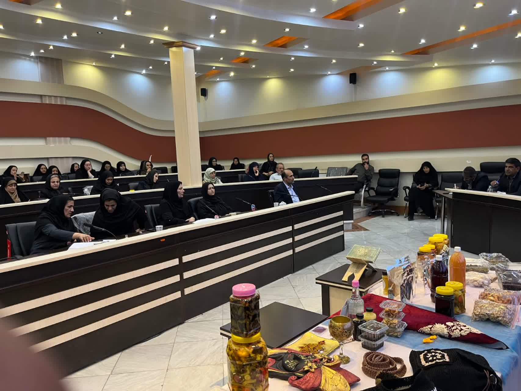 برگزاری گردهمایی آموزش مدیریت کسب‌وکار مجازی در حوزه کشاورزی برای بانوان روستایی چهارمحال و بختیاری